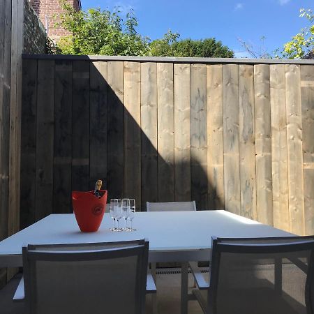 Gezellig stadshuisje met patio. Tongeren Eksteriør bilde