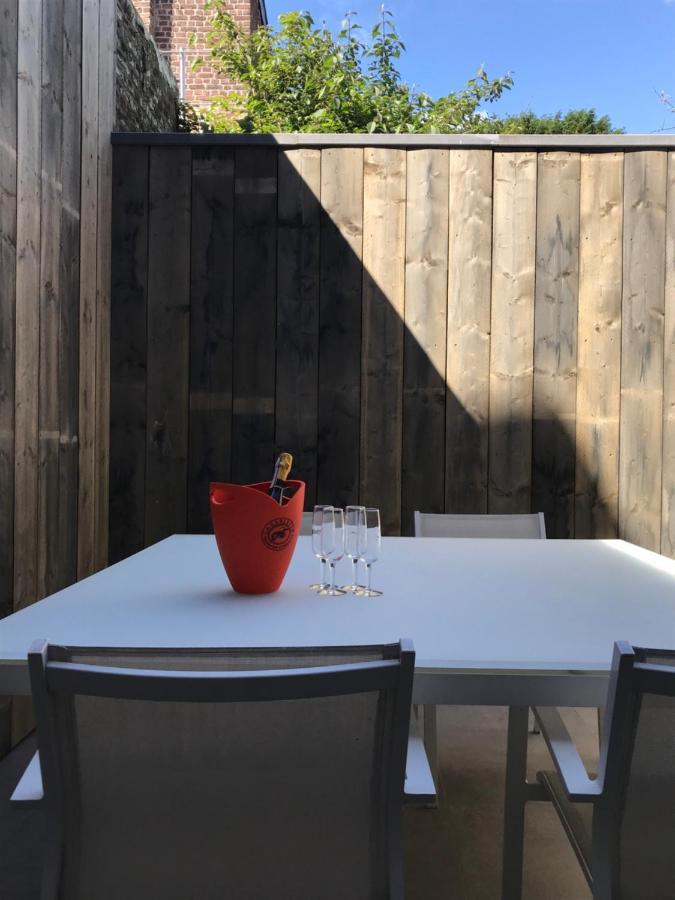 Gezellig stadshuisje met patio. Tongeren Eksteriør bilde